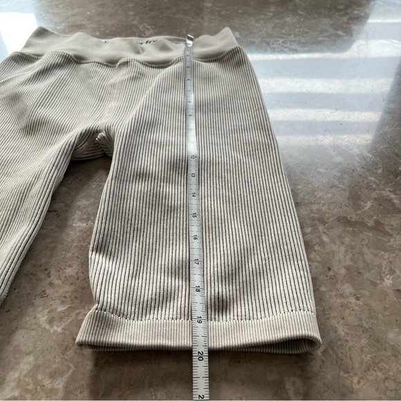 Somer Ray cream color athletic shorts size large - Picture 3 of 8